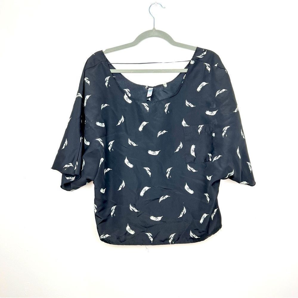 Black Feather Pocket Top size XL/XXL